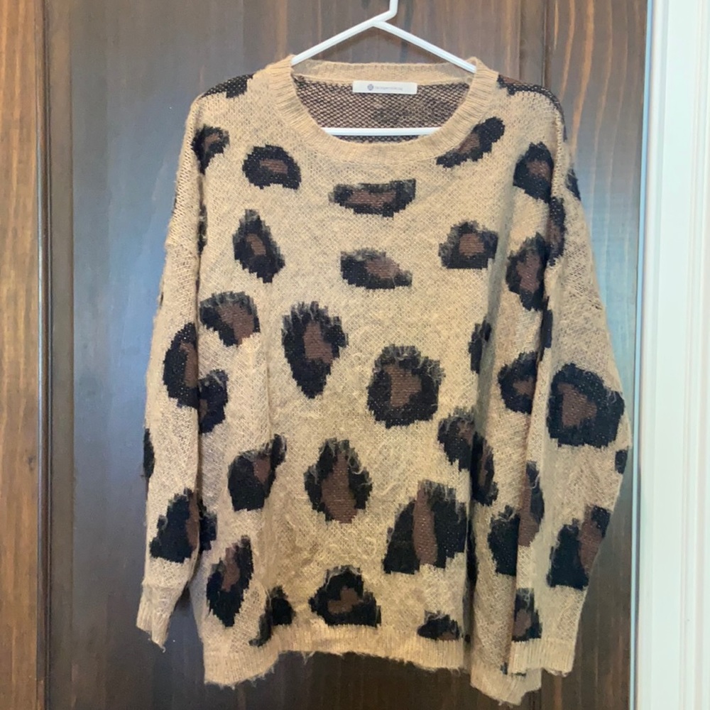 Women’s Cheetah sweater